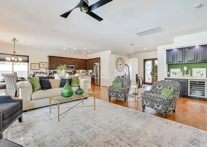 Holiday home Retreat W/ Outdoor Oasis! Day Trip To Dtwn Phoenix *