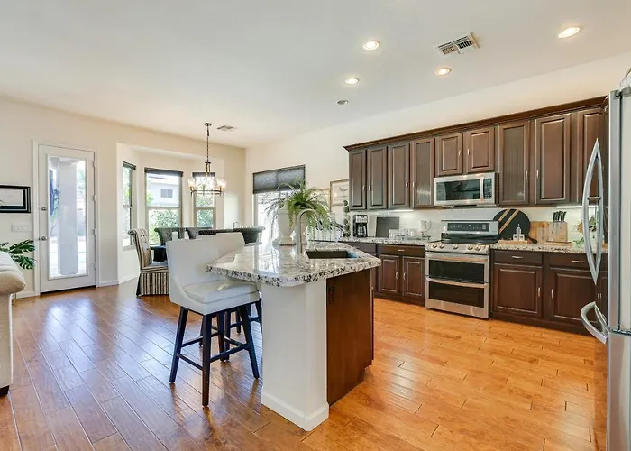 Holiday home Retreat W/ Outdoor Oasis! Day Trip To Dtwn Phoenix *
