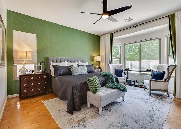 Holiday home Retreat W/ Outdoor Oasis! Day Trip To Dtwn Phoenix