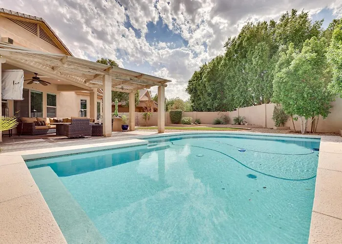 Retreat W/ Outdoor Oasis! Day Trip To Dtwn Phoenix *