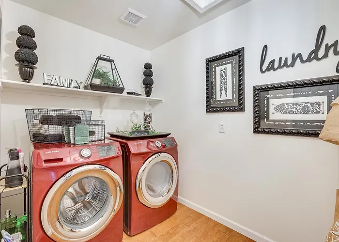Holiday home Retreat W/ Outdoor Oasis! Day Trip To Dtwn Phoenix Peoria