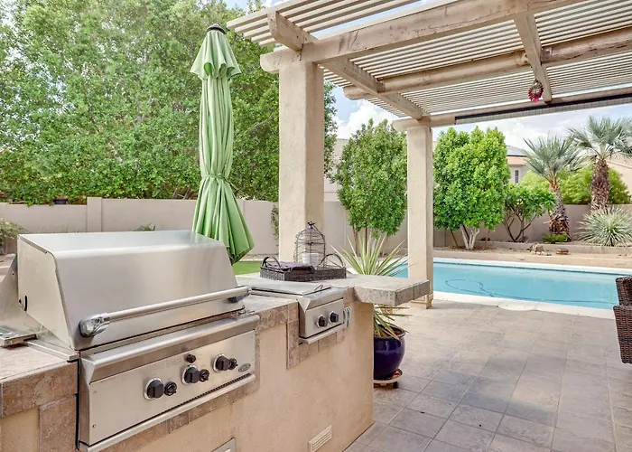 Retreat W/ Outdoor Oasis! Day Trip To Dtwn Phoenix Holiday home Peoria